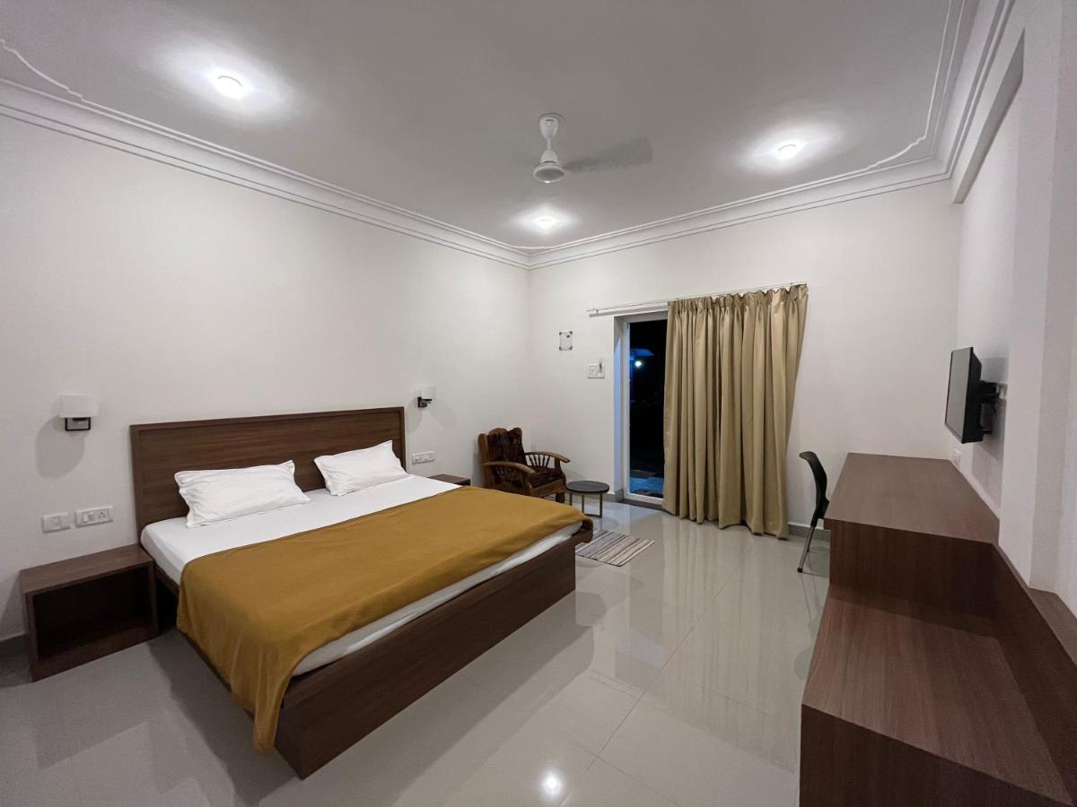 Morjim Sunset Hotel 外观 照片