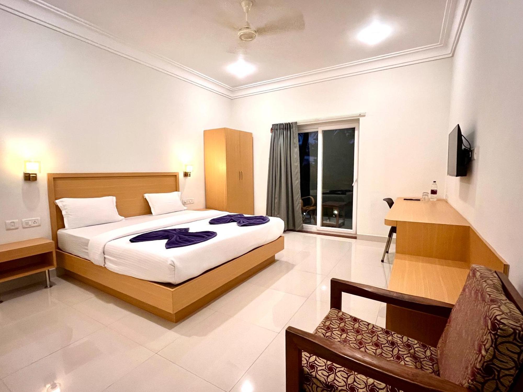 Morjim Sunset Hotel 外观 照片